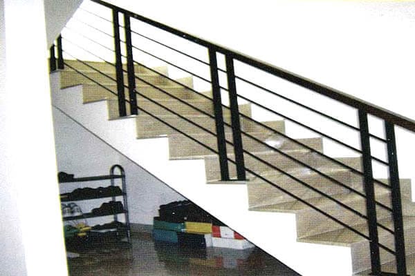 railing tangga rumah minimalis 1