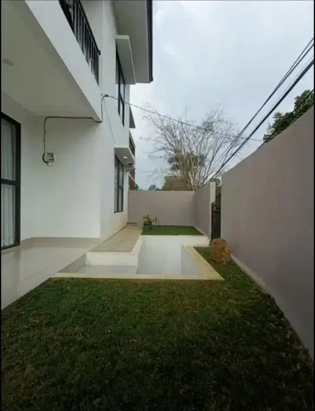 Rumah Mewah Hook Siap Huni Dengan Kolam Renang di Setiabudi Regency - Gambar 4