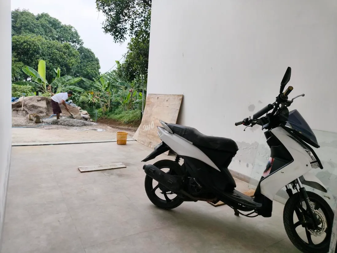 Rumah Baru 2 Unit Cihanjuang Ready Progres Finishing - Gambar 9