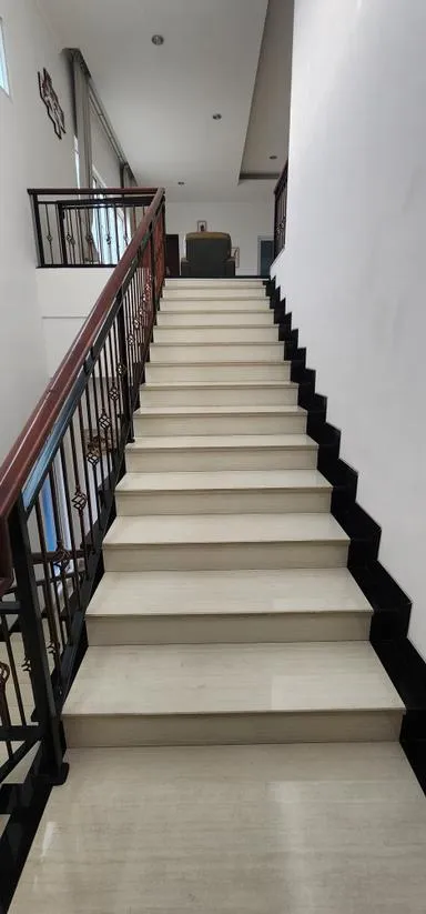 Rumah Mewah Strategis include Private Pool Di Setiabudi - Gambar 7